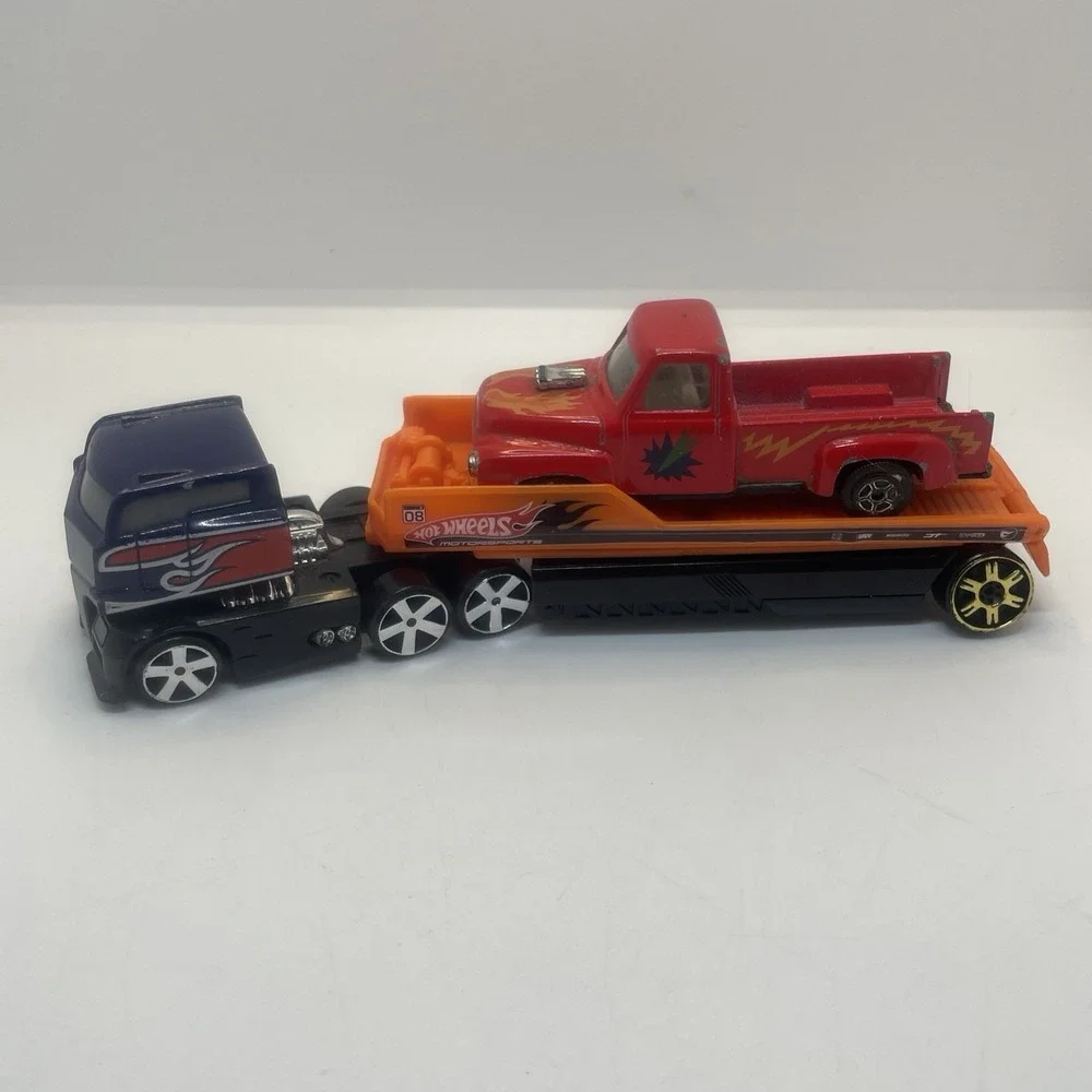HOT‎ WHEELS Semi Truck Flat Bed  MATTEL RETRO  2006 Vehicle Carrier Toy Cars